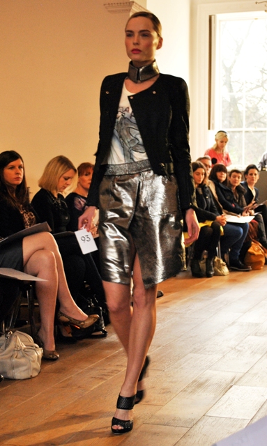 Silver leather collar and matching skirt with cotton Karl 